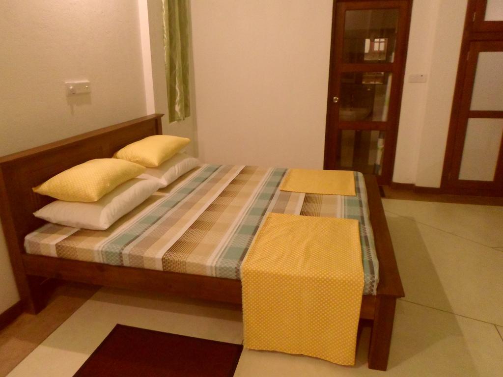 Nilas Guesthouse Hikkaduwa Pokój zdjęcie