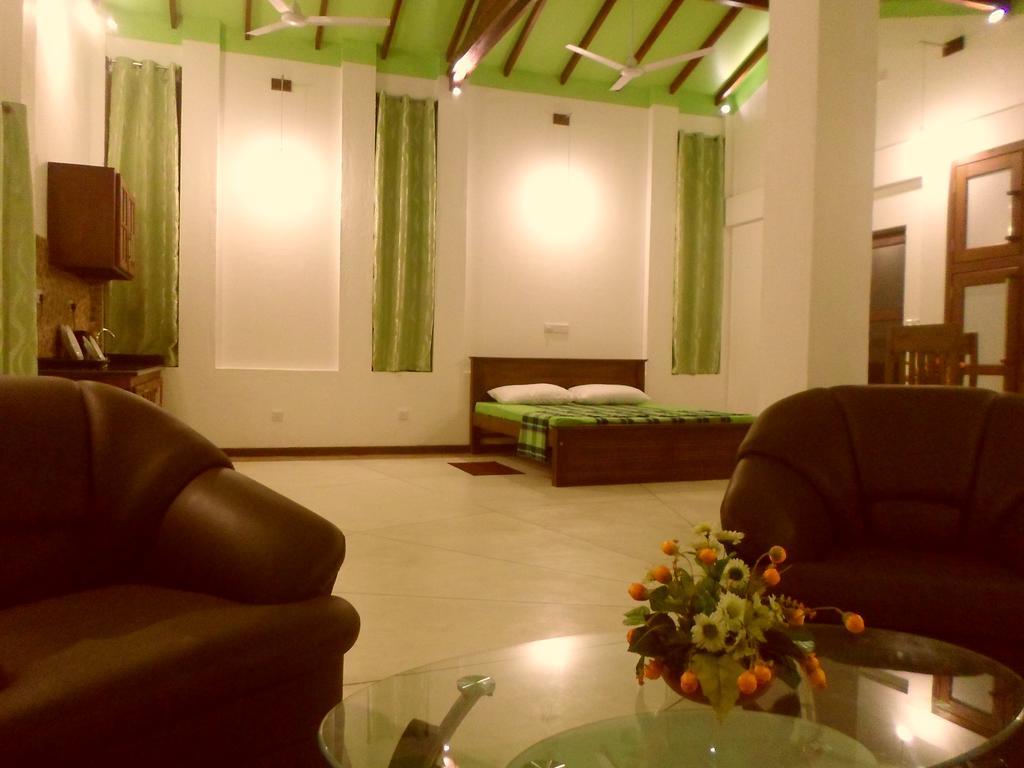 Nilas Guesthouse Hikkaduwa Zewnętrze zdjęcie