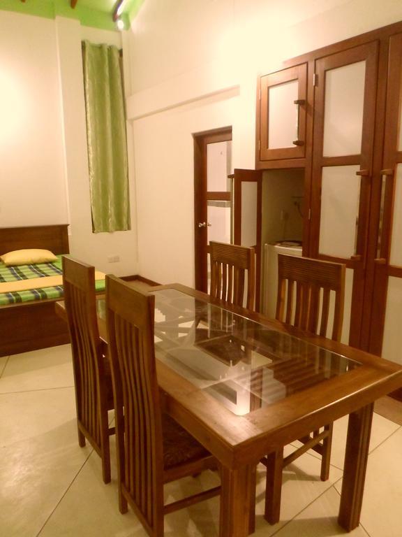 Nilas Guesthouse Hikkaduwa Pokój zdjęcie