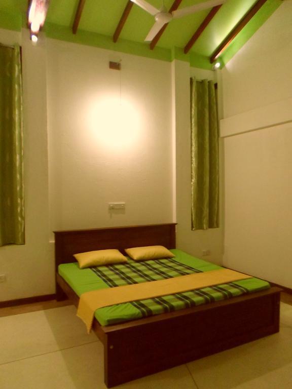 Nilas Guesthouse Hikkaduwa Pokój zdjęcie
