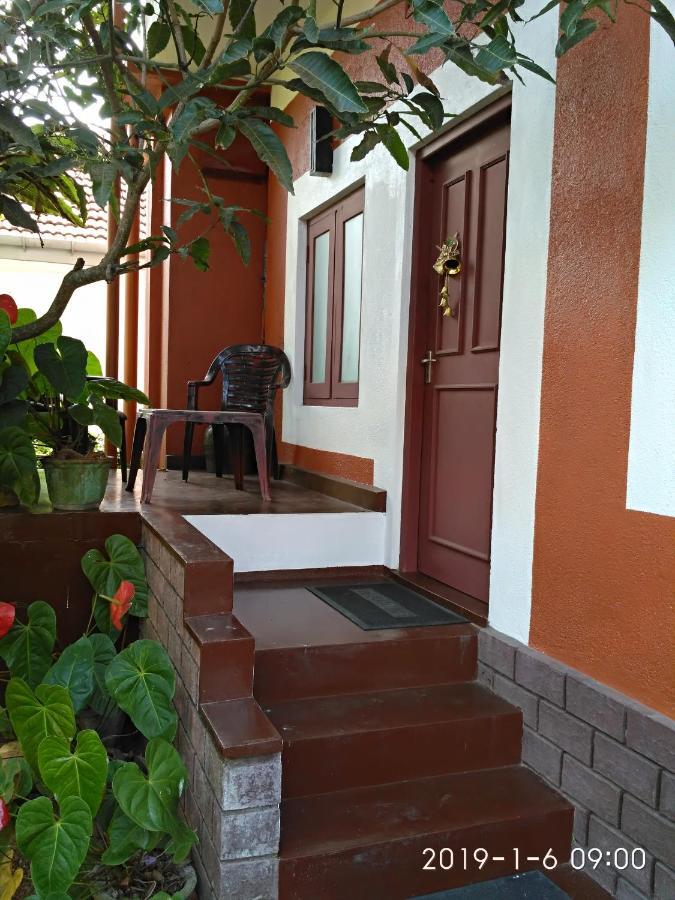 Nilas Guesthouse Hikkaduwa Zewnętrze zdjęcie